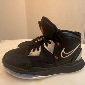 Kyrie Irving “Fire and Ice” Nike Basketball Shoes boys youth size 5.5Y